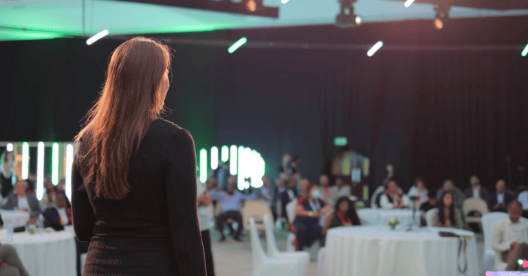How to Pitch a Retail Buyer Like You Belong on Shelf